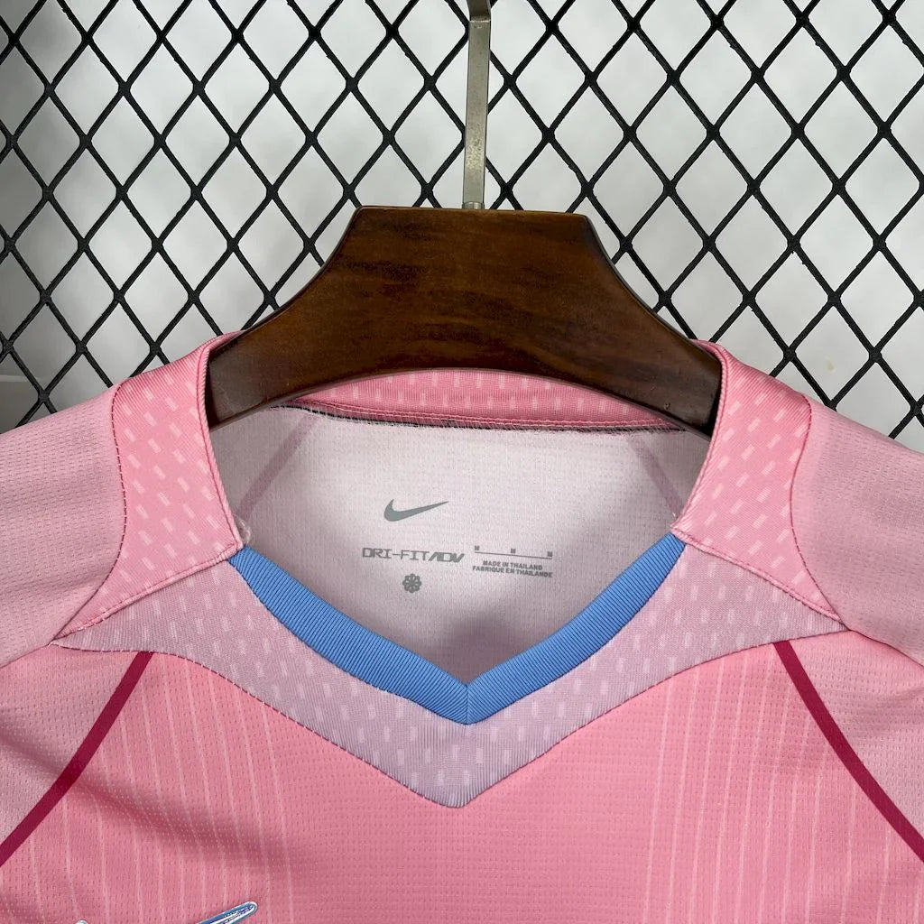 Maillot concept FC Barcelone 2025-26 rose