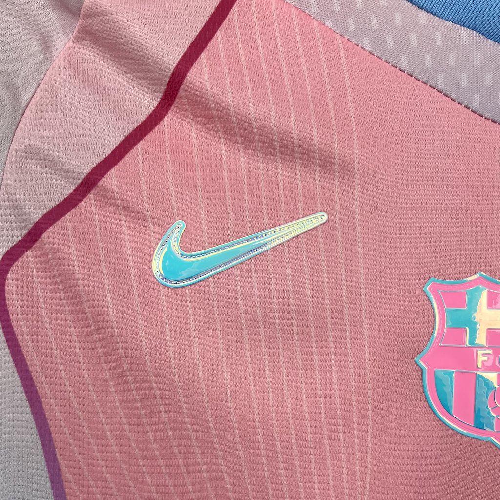 Maillot concept FC Barcelone 2025-26 rose
